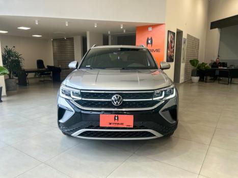 VOLKSWAGEN Taos 1.4 16V 4P FLEX 250 TSI HIGHLINE AUTOMTICO, Foto 2