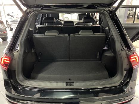 VOLKSWAGEN Tiguan 2.0 16V 4P TSI 350 TURBO R-LINE 4MOTION DSG AUTOMTICO, Foto 13