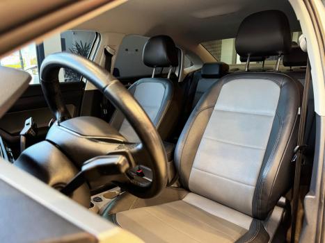 VOLKSWAGEN Virtus 1.0 4P 200 TSI FLEX HIGHLINE AUTOMTICO, Foto 8
