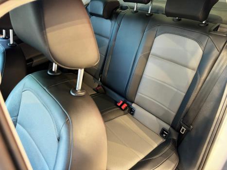 VOLKSWAGEN Virtus 1.0 4P 200 TSI FLEX HIGHLINE AUTOMTICO, Foto 16