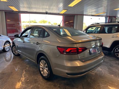 VOLKSWAGEN Virtus 1.0 4P 200 TSI FLEX COMFORTLINE AUTOMTICO, Foto 4