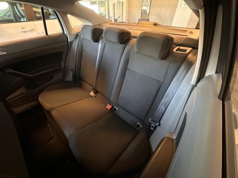 VOLKSWAGEN Virtus 1.0 4P 200 TSI FLEX COMFORTLINE AUTOMTICO, Foto 9