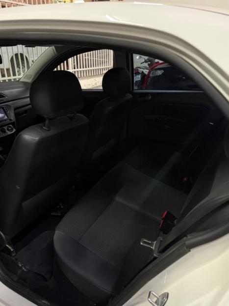 VOLKSWAGEN Voyage 1.6 4P COMFORTLINE FLEX, Foto 3