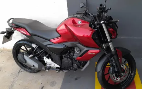 YAMAHA FZ 15 ABS, Foto 3