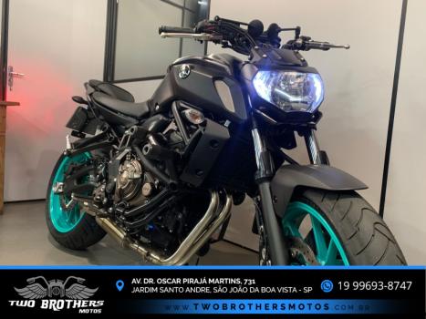 YAMAHA MT-07 700 ABS, Foto 1