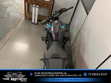 YAMAHA MT-07 700 ABS, Foto 4