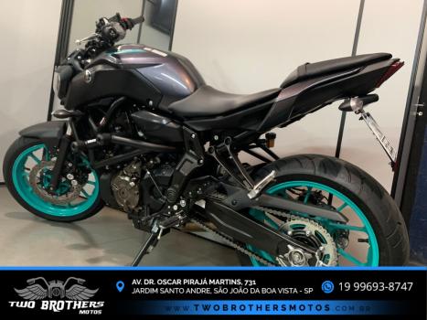 YAMAHA MT-07 700 ABS, Foto 5