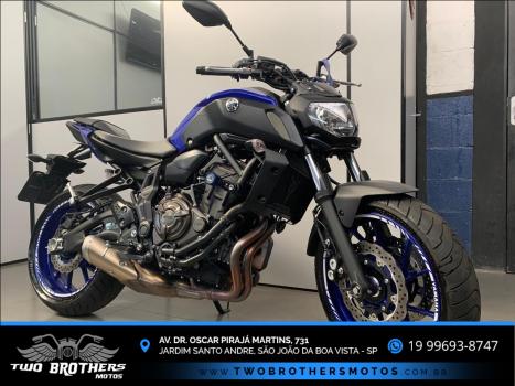 YAMAHA MT-07 700 ABS, Foto 6