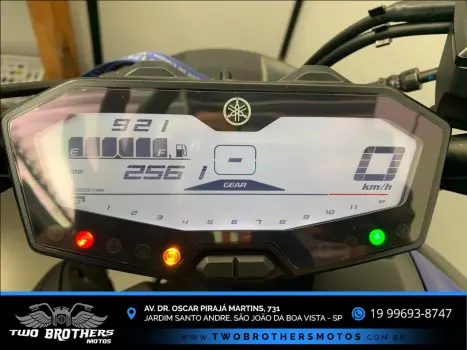 YAMAHA MT-07 700 ABS, Foto 3
