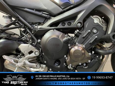 YAMAHA MT-09 850 ABS, Foto 3