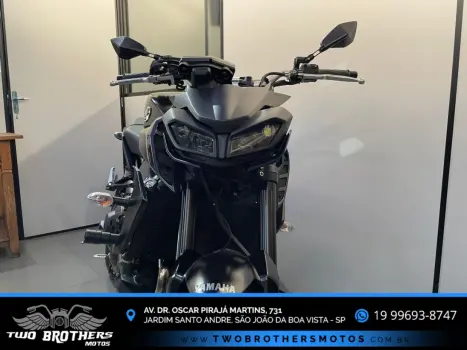 YAMAHA MT-09 850 ABS, Foto 10