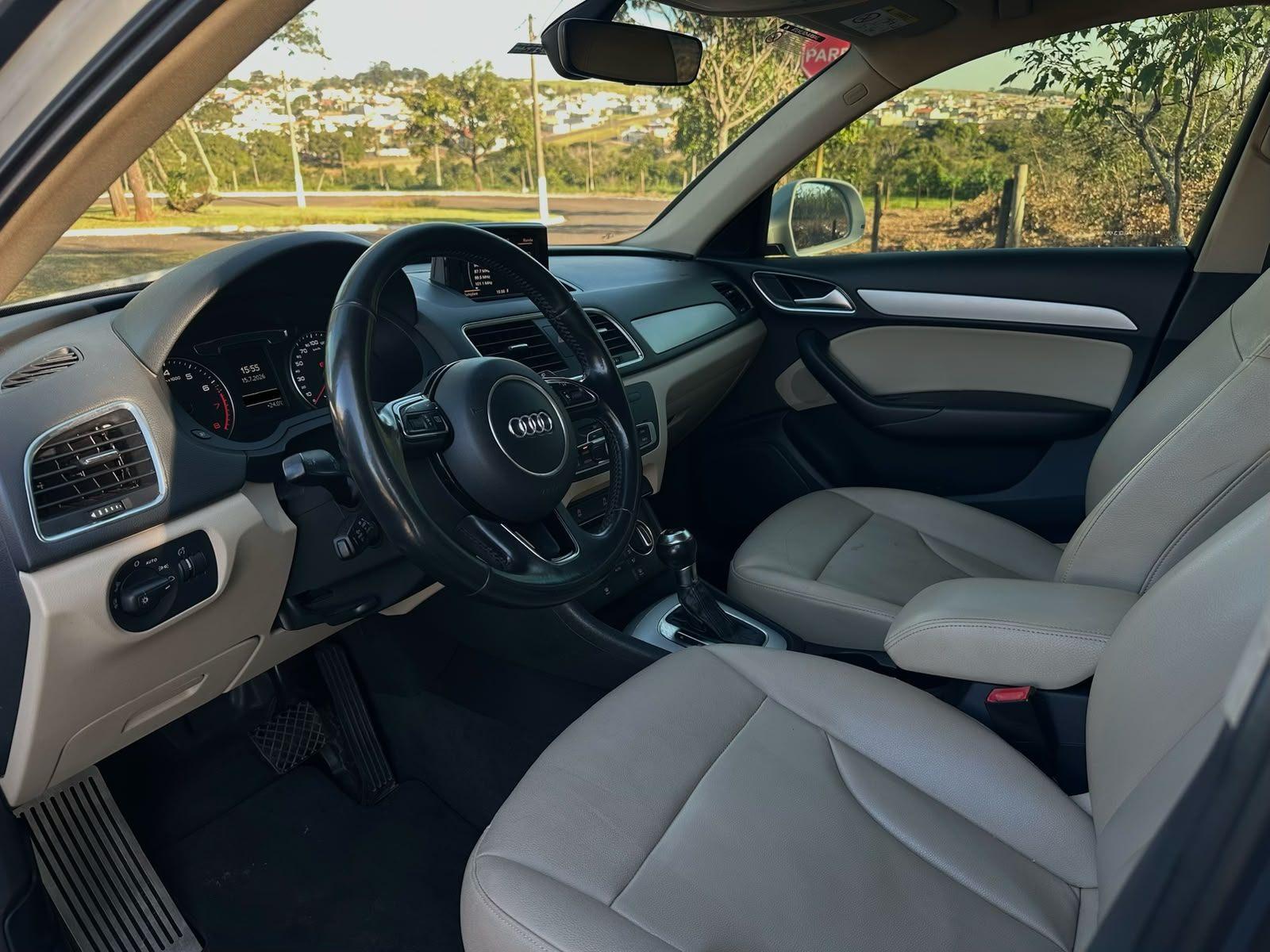 AUDI Q3 - Foto