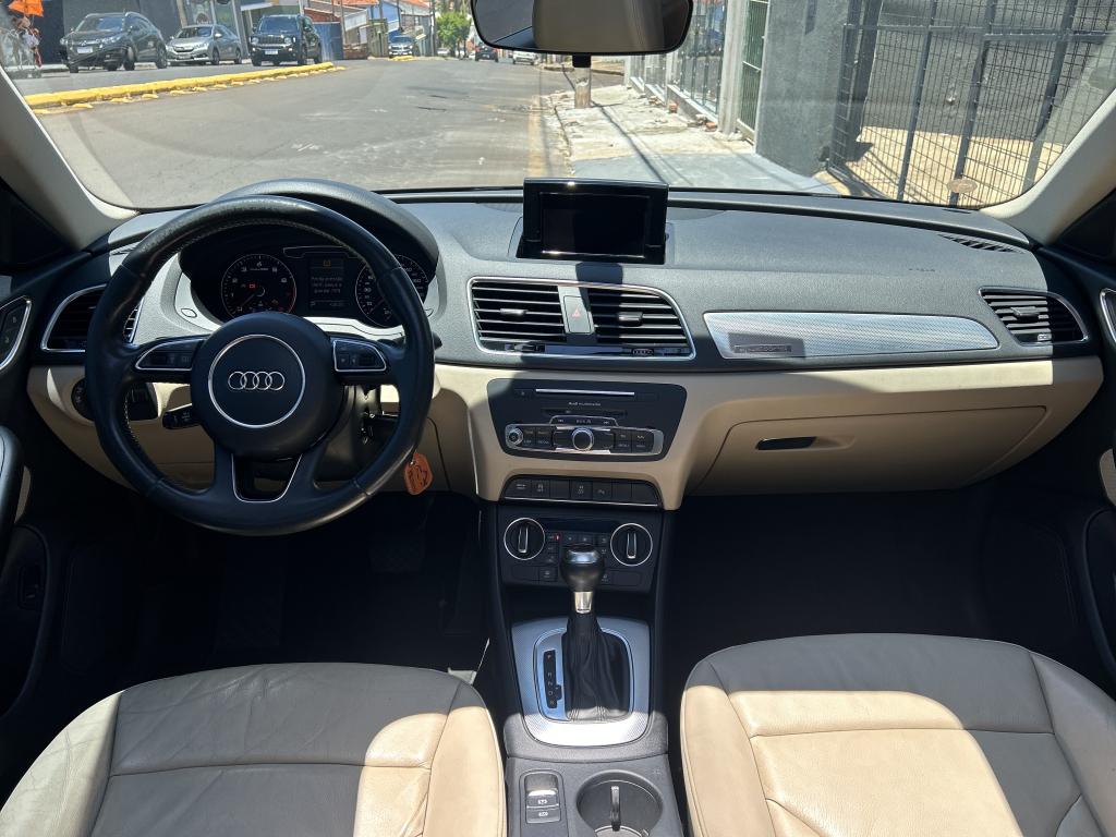 AUDI Q3 - Foto