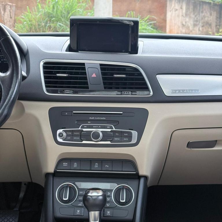 AUDI Q3 - Foto