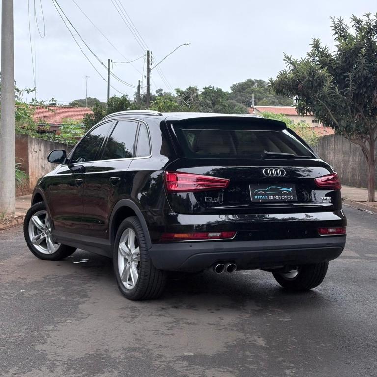 AUDI Q3 - Foto