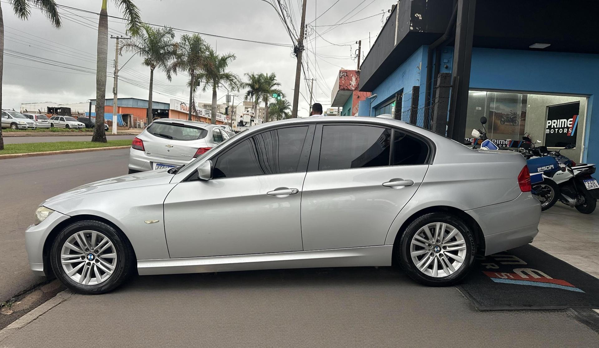 BMW 320I