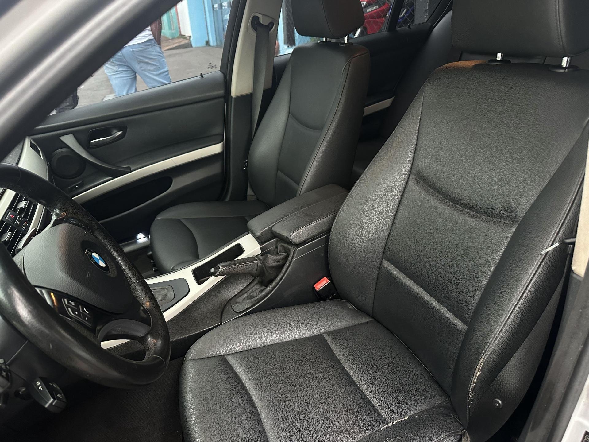 BMW 320I - Foto