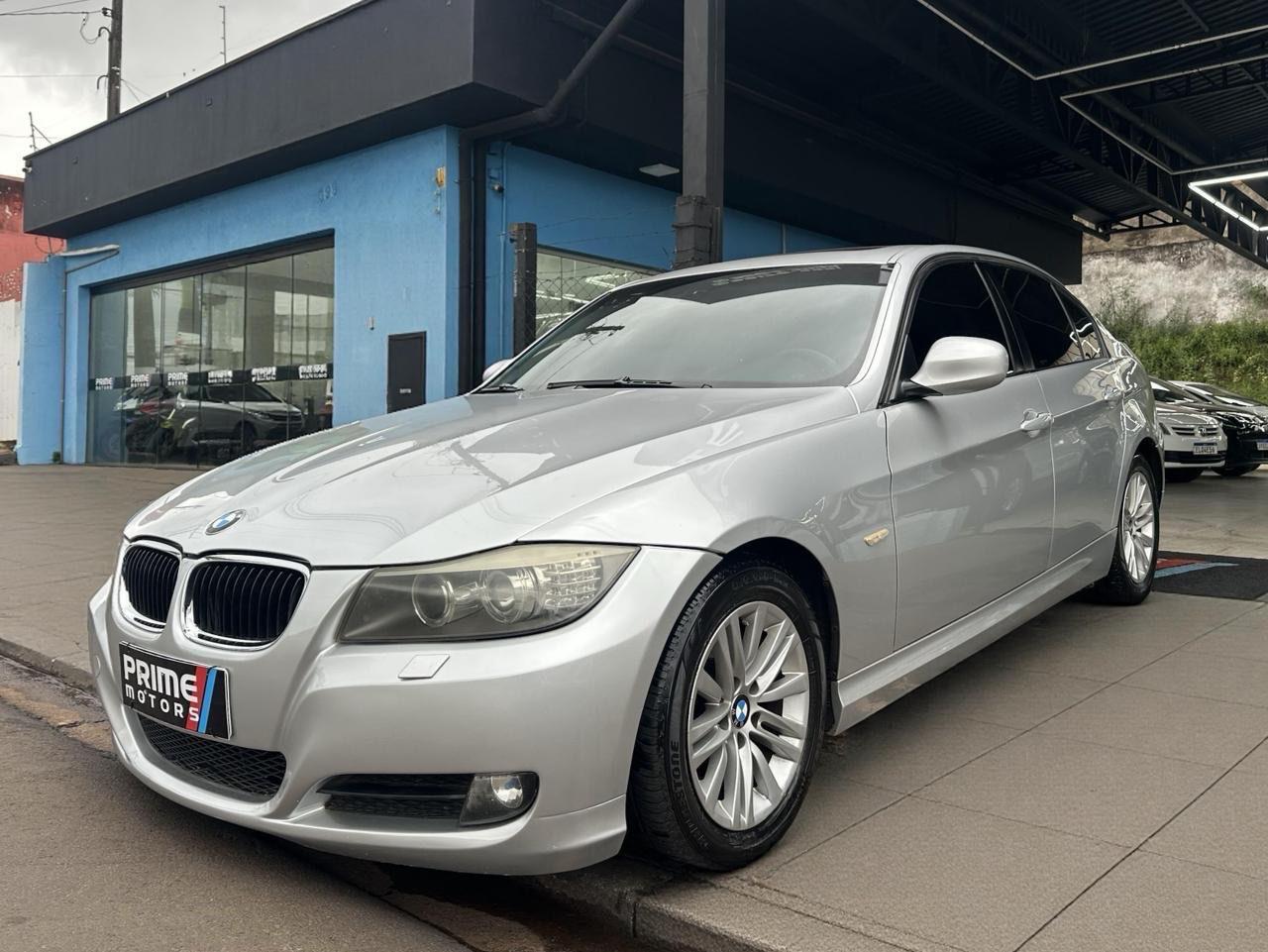 BMW 320I - Foto