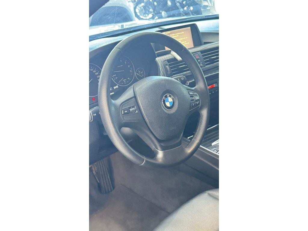 BMW 320I - Foto