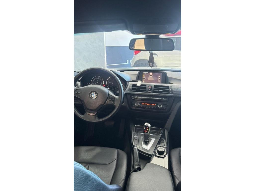 BMW 320I - Foto