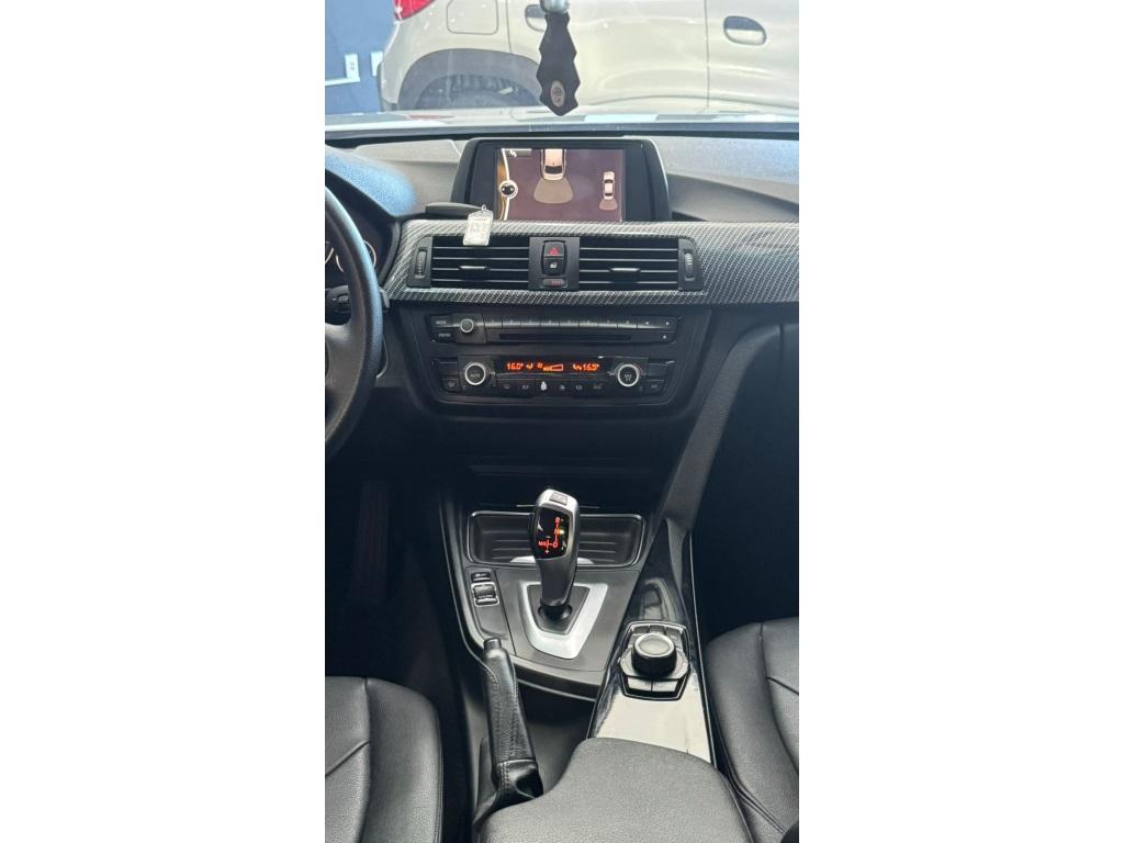 BMW 320I - Foto