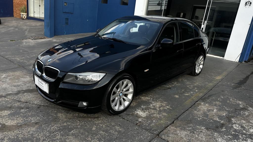 BMW 320I - Foto