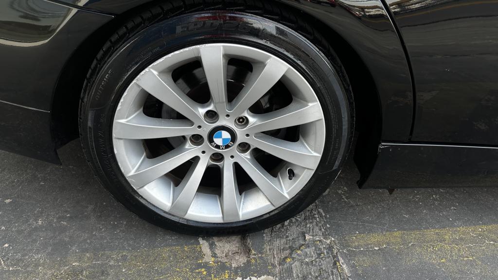 BMW 320I - Foto