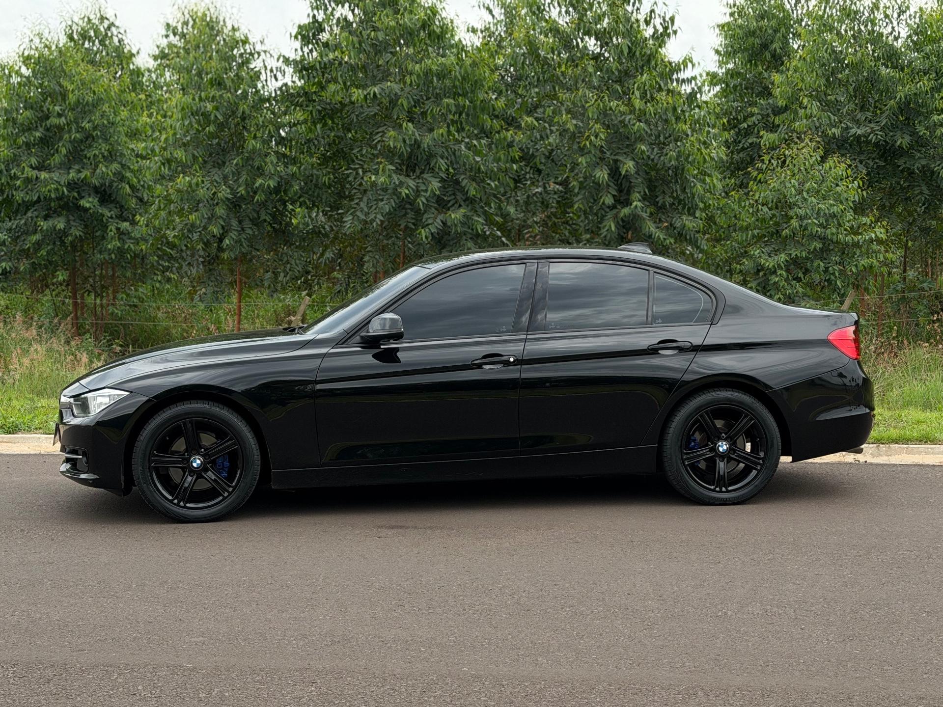 BMW 320I - Foto
