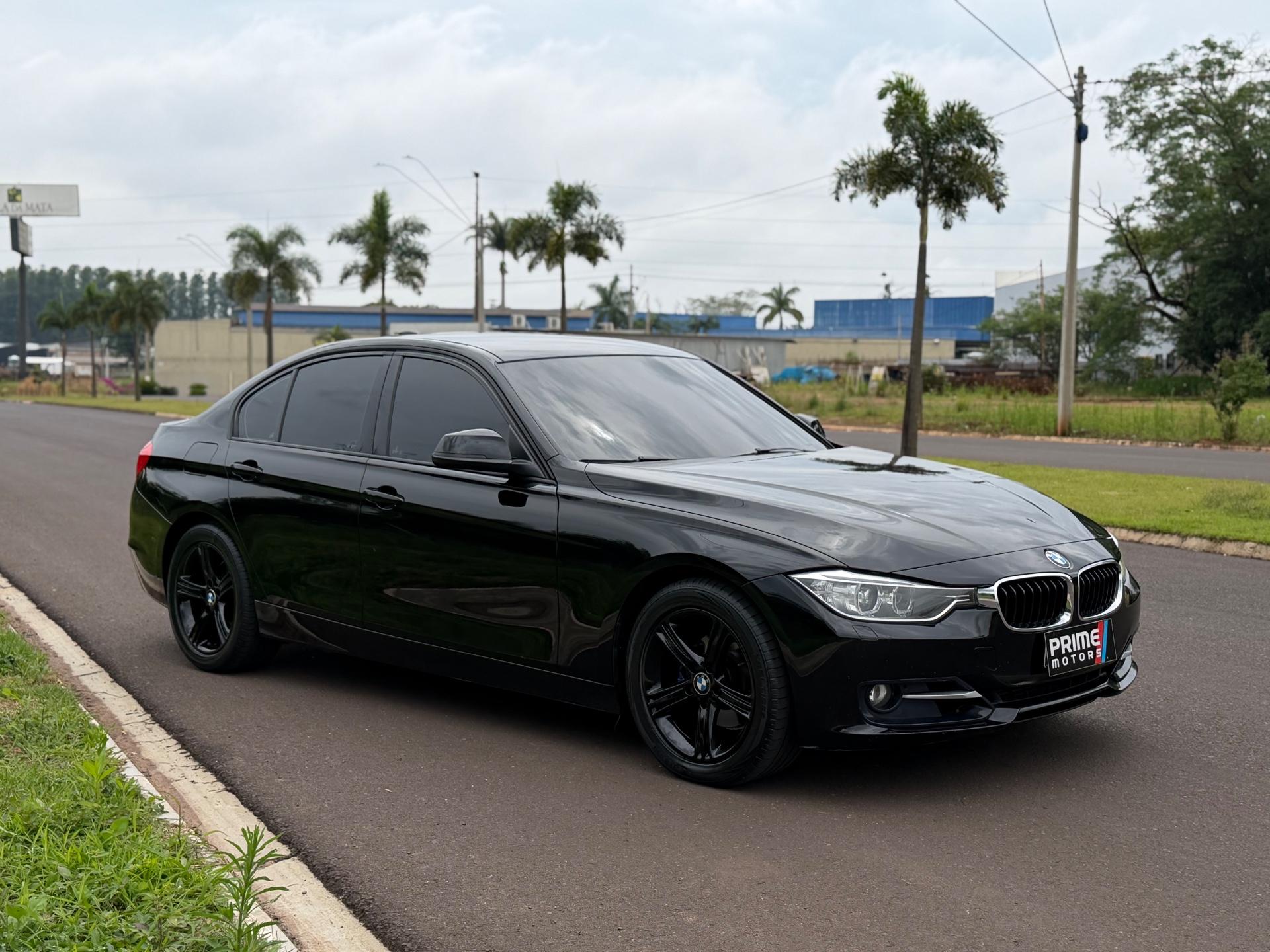 BMW 320I - Foto