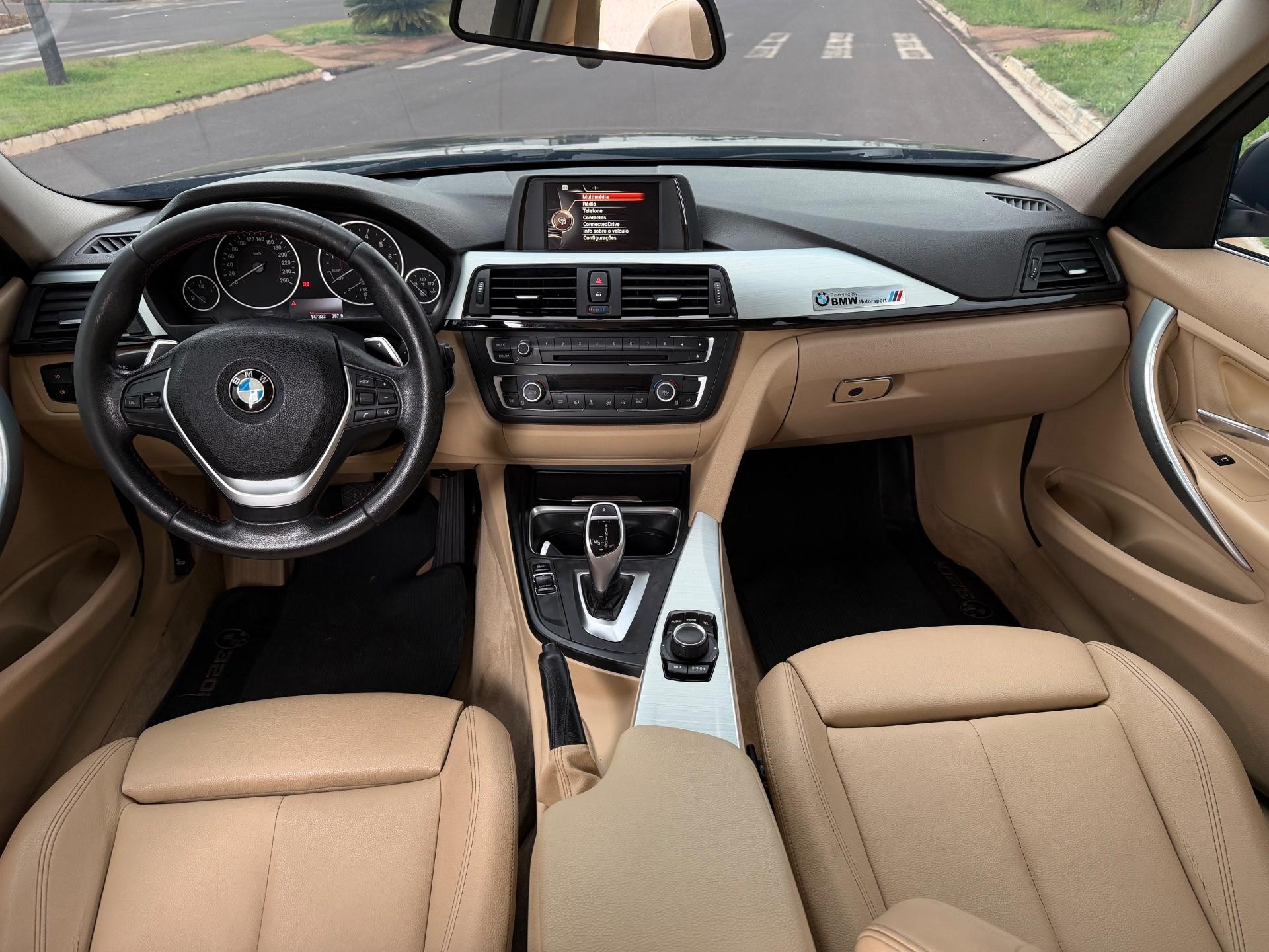 BMW 320I - Foto