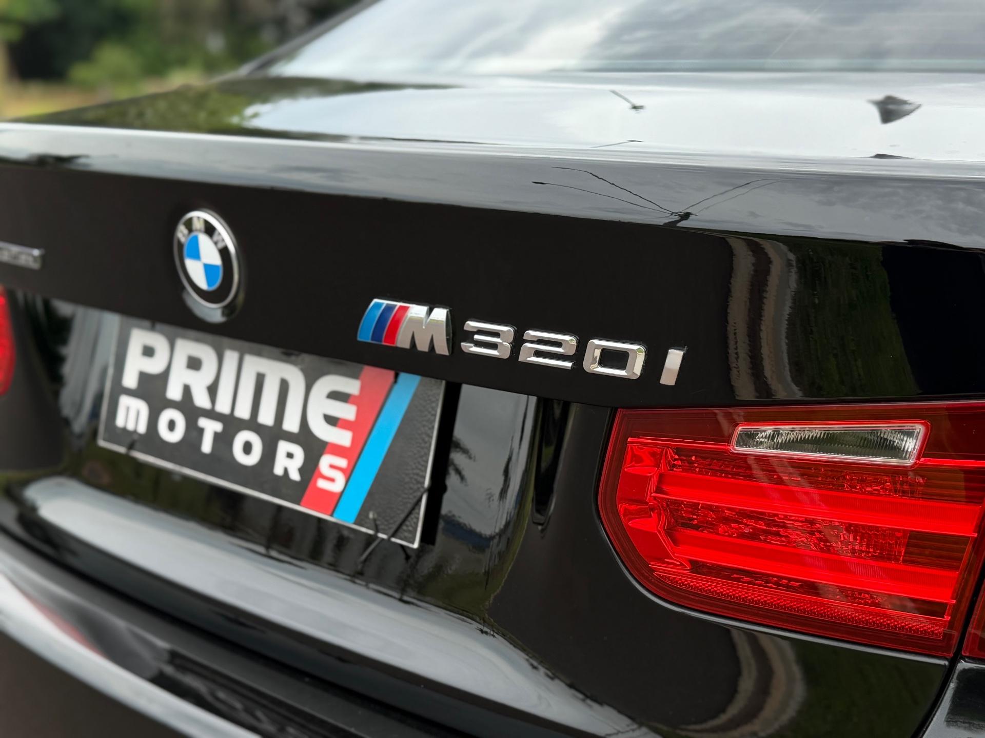 BMW 320I - Foto