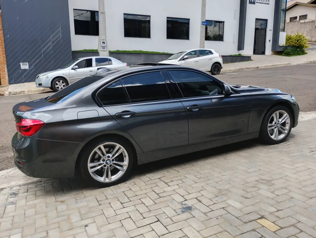 BMW 328I - Foto