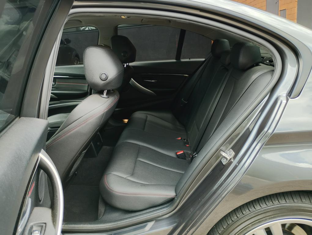 BMW 328I - Foto