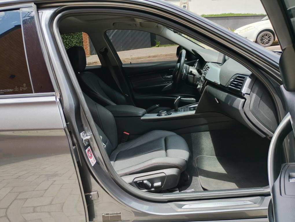 BMW 328I - Foto