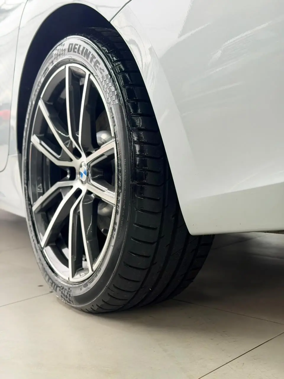 BMW 330I - Foto