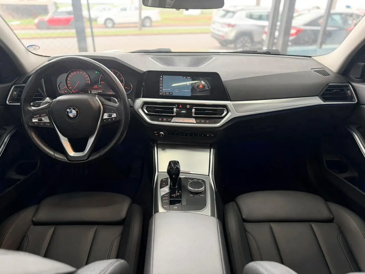 BMW 330I - Foto