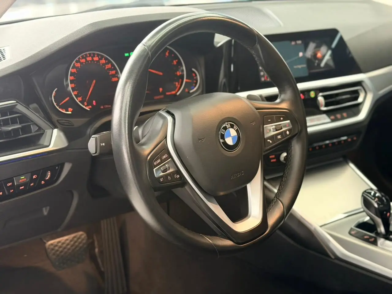 BMW 330I - Foto