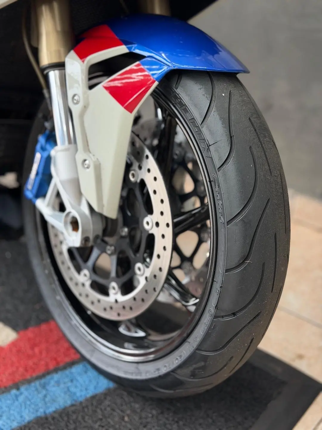 BMW S 1000 RR - Foto