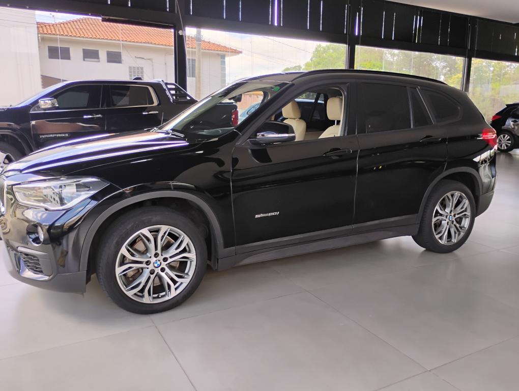 BMW X1 - Foto