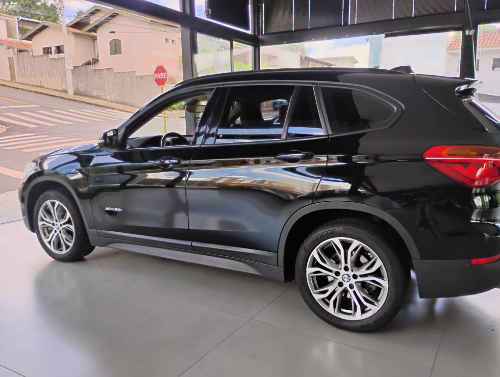 BMW X1 - Foto