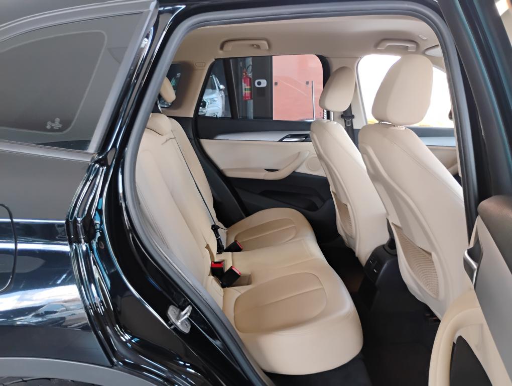 BMW X1 - Foto