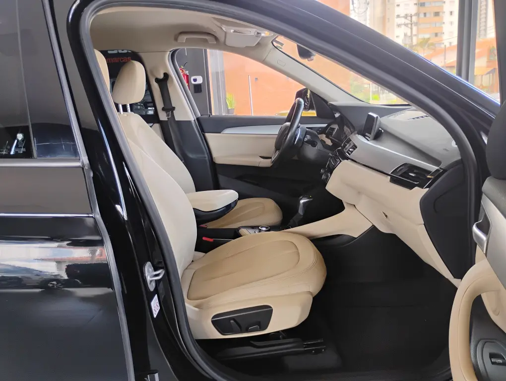 BMW X1 - Foto