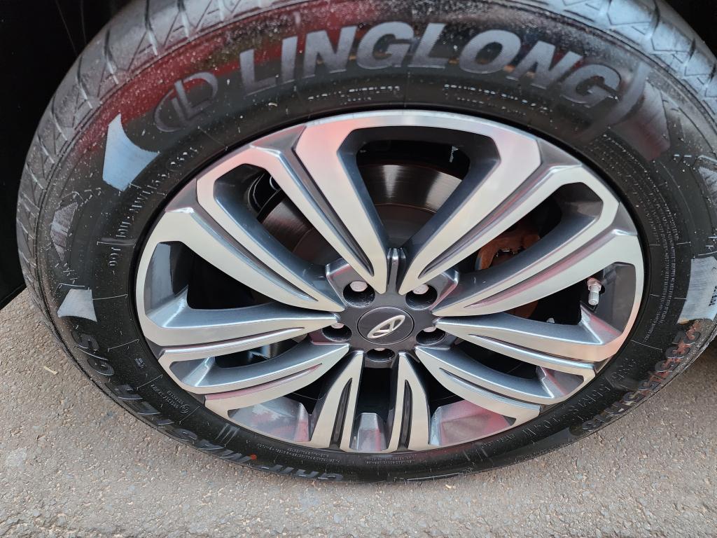 CHERY Tiggo 8 - Foto