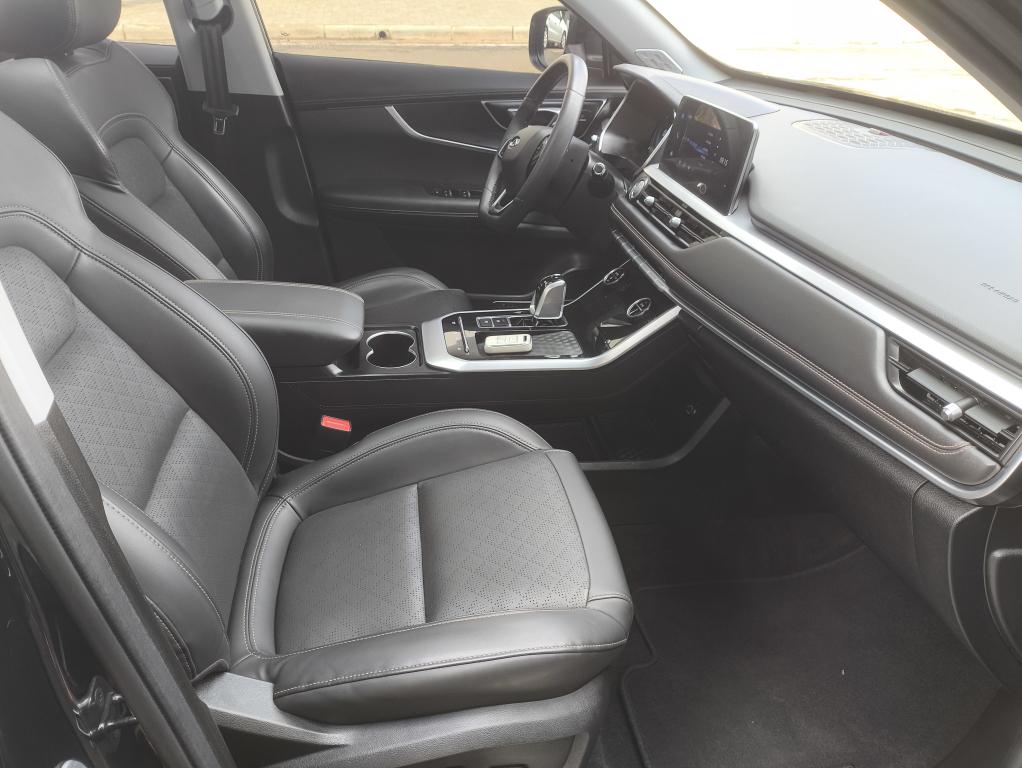 CHERY Tiggo 8 - Foto