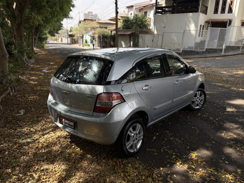 CHEVROLET Agile - Foto