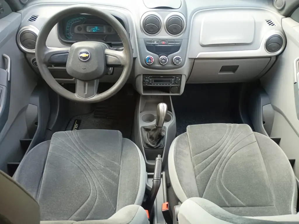 CHEVROLET Agile - Foto