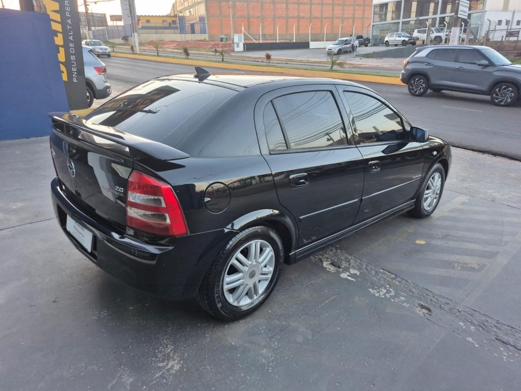 CHEVROLET Astra Hatch - Foto