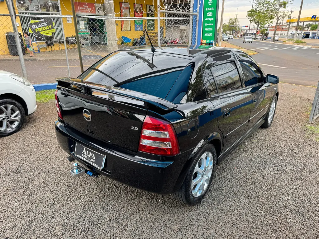 CHEVROLET Astra Hatch - Foto