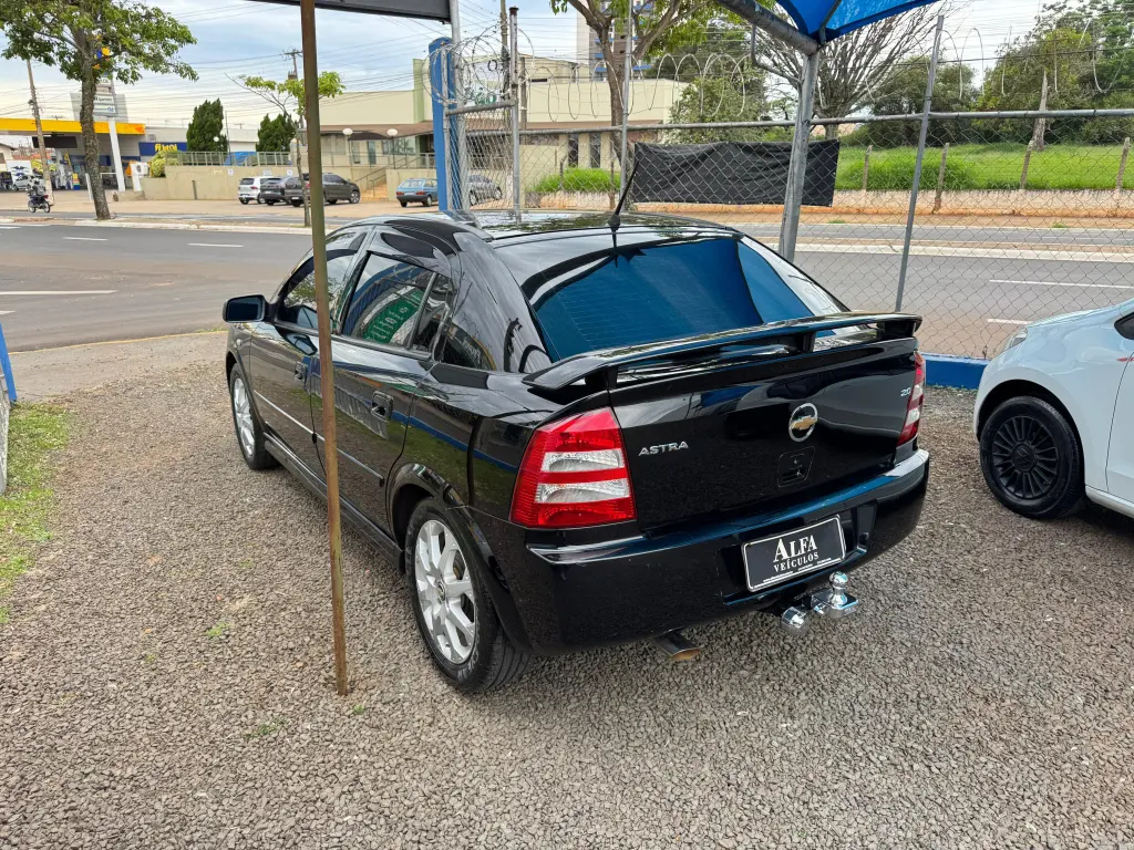 CHEVROLET Astra Hatch - Foto