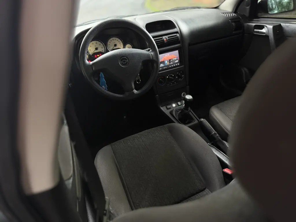 CHEVROLET Astra Hatch - Foto